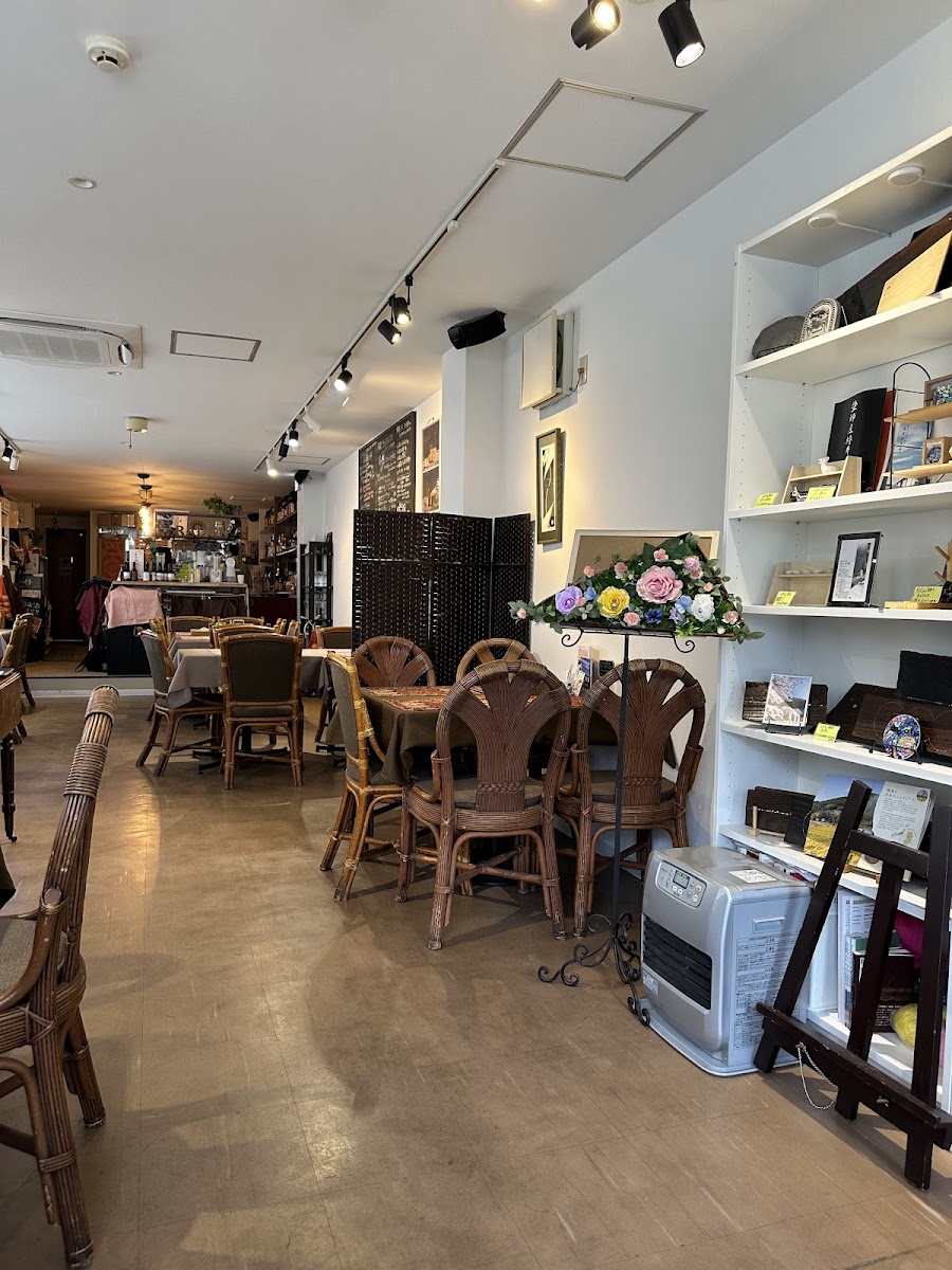 Raden Nara -Japanese Style Riceball & Local Dishes-